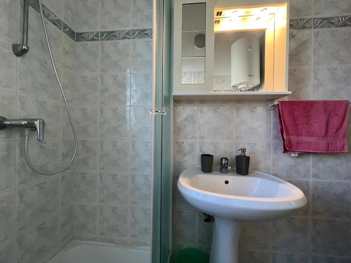 Apartman Iva Apartment Tar-Vabriga