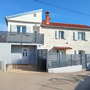 Patrik Apartman